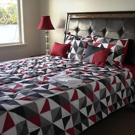 شقة تروي  في Queen Bed Beautiful Sunset W River View Fast Wifi المظهر الخارجي الصورة